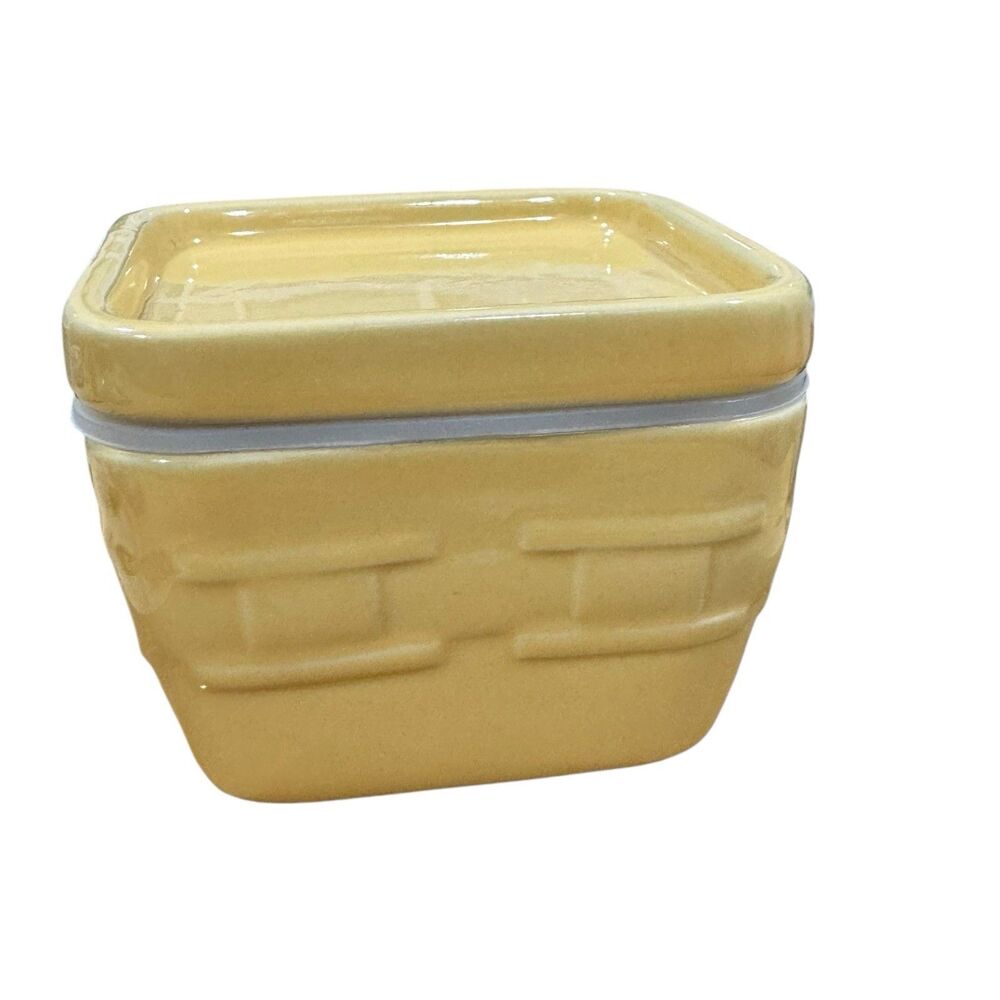 Longaberger Pottery Dish Woven Traditions 4" 10oz Lidded Butternut Oven/Freezer